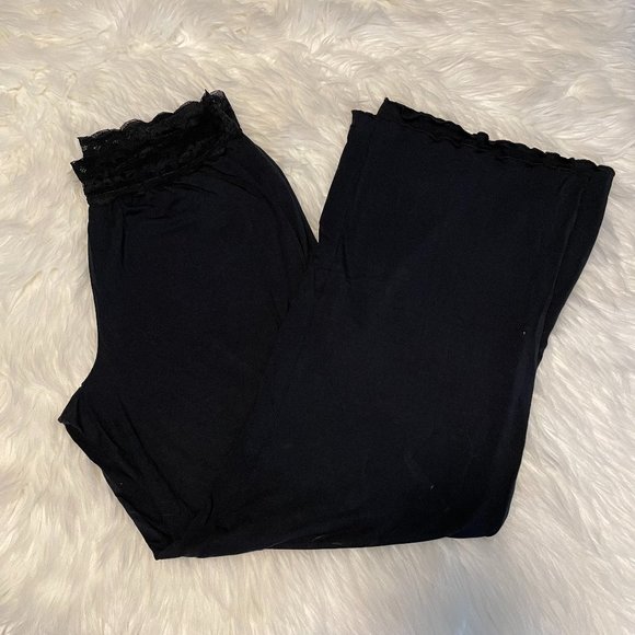 aerie Pants - NWT Aerie Lace Trim Sweatpants (Short Length)